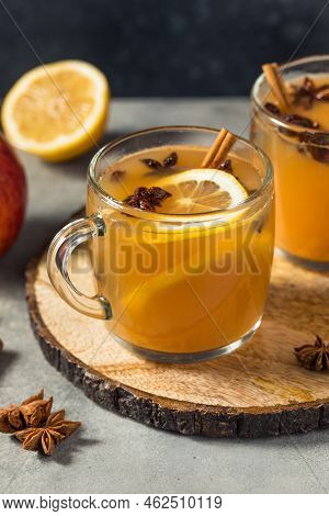 Homemade Wassail Mulled Apple Cider