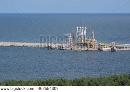 Lng Terminal -  Unloading Jetty For Large Tankers