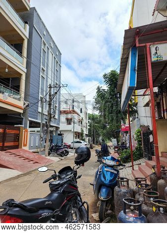 Hyderabad,india- August 6th 2022; Stock Photo Of A Alley Connected To Main Road, Surrounded By Green