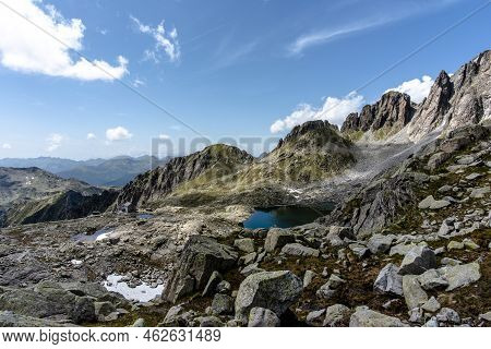 2022 06 04 Cimadasta Lake Between Granite Peaks 14