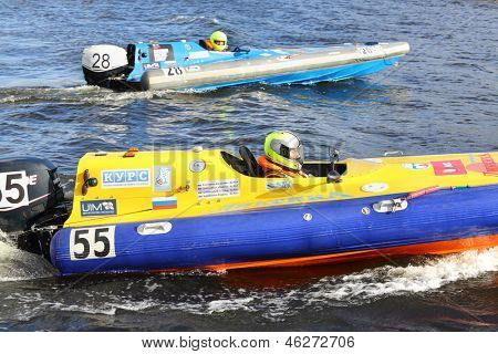 Moskova - syys 29: Venäjän urheilijat Powerboat rodun Show 2012 pursiseuran Gals, syys 29 2012, Mosco