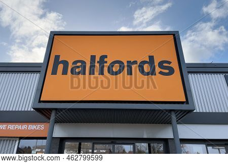 Derby Uk - 29th January 2022 - Halfords Shop Sign. Halfords Is The Uk's Largest Retailer Of Motoring