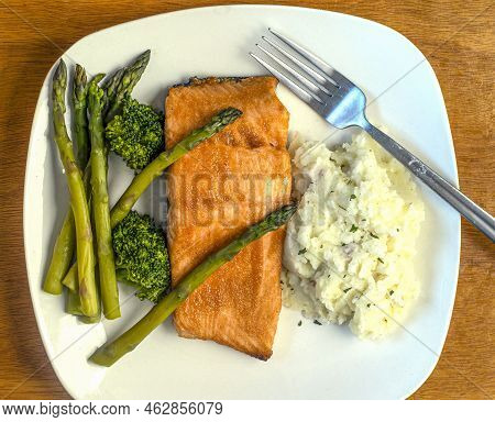 Honey Glazed Salmon  Served With Asparagus , Broccoli And Mashed Potatoes