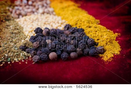 Bazı baharat eklemek