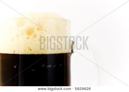 Boccale di birra scura