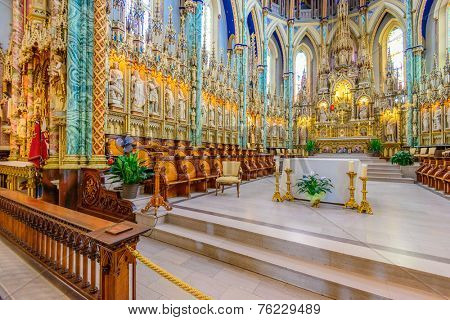 Ottawa, CANADA - SEP 10: Notre-Dame Cathedral Basilica interior on September 10, 2014 in Ottawa, Canada. It is the oldest and largest church in Ottawa and National Historic Site of Canada.