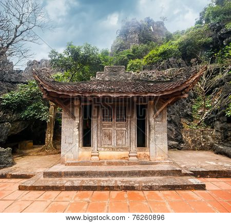 Bich Dong Buddhist Pagoda. Ninh Binh, Vietnam