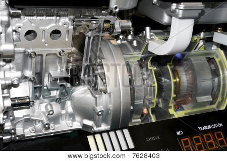 Automobilové Hybridní motor
