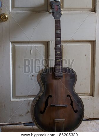 Vintage Guitar
