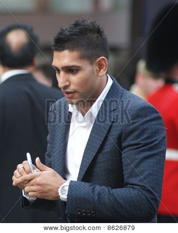 Amir Khan w materiały eksploatacyjne