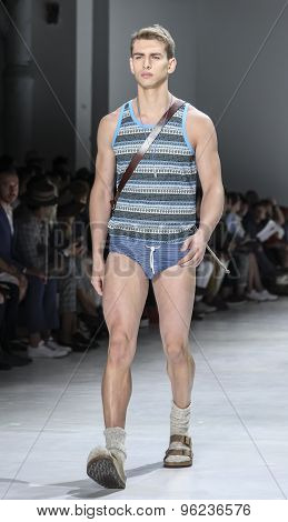 Parke & Ronen