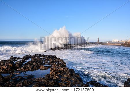 Big Wave In The Ocean
