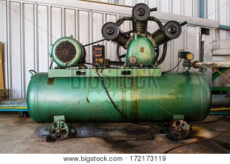 Piston Air compressor used in the factory Air compressor