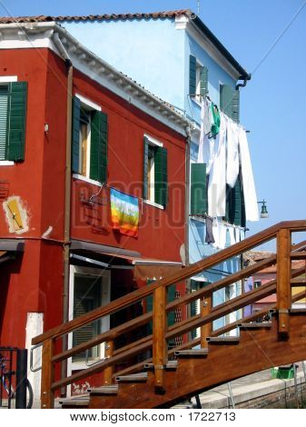 Benátky barevné domy na ostrov Burano, Itálie