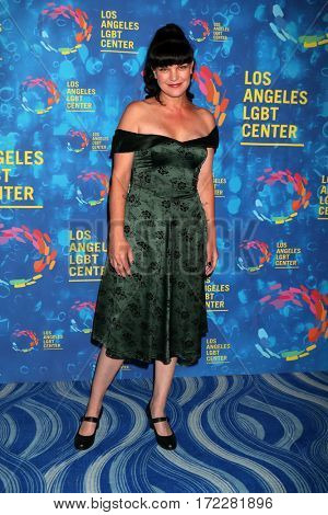 LOS ANGELES - SEP 24:  Pauley Perrette at the Los Angeles LGBT Center 47th Anniversary Gala Vanguard Awards at the Pacific Design Center on September 24, 2016 in West Hollywood, CA