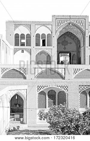 In Iran The  Antique   House