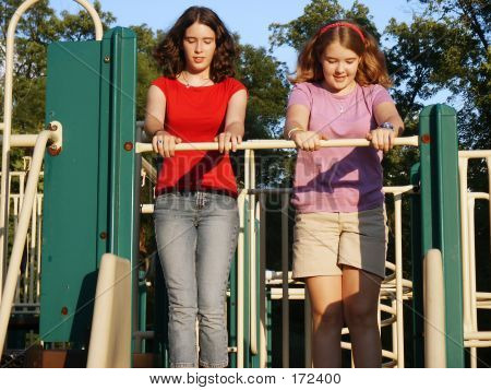 Jugendliche auf dem Spielplatz