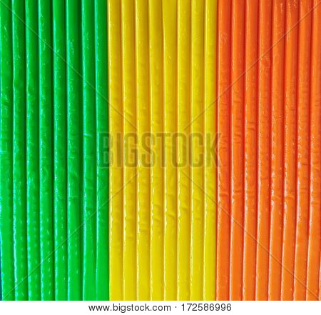 Plasticine, a man-made materials to replace clay, clay can be more easily maintained, and used many times. Sculpture, forming various Children practice skills, art