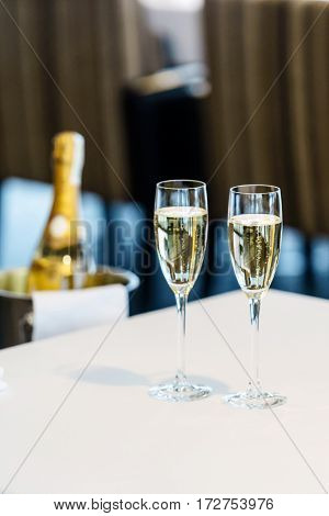 champagne glasses