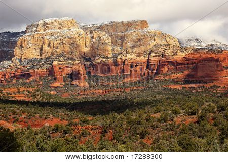 Boynton Red White Rock Canyon śnieg chmury Sedona w stanie Arizona