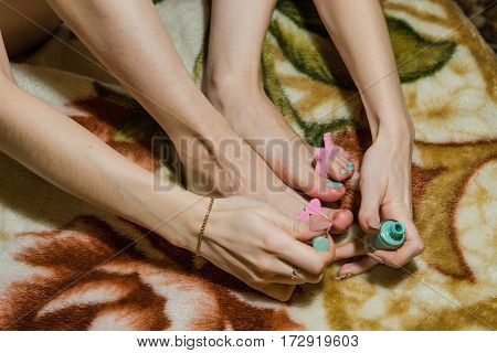 The Girl Paints Nails