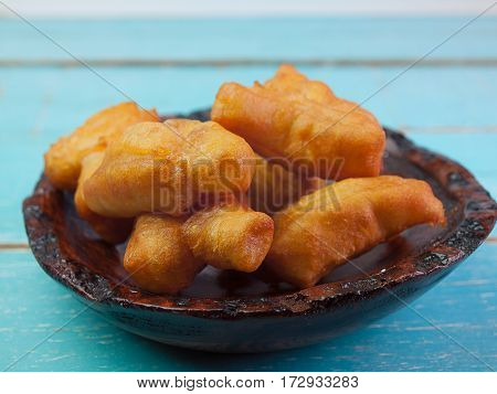 Patongko The breakfast Placed in a wooden bowl on the table.