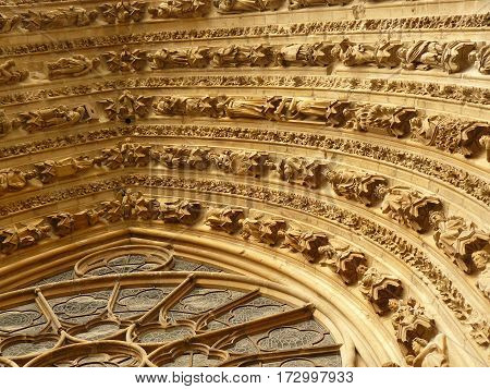 Cathedral, gothic, statues, architecture, middle, age, smile, angels, kings, religion, art