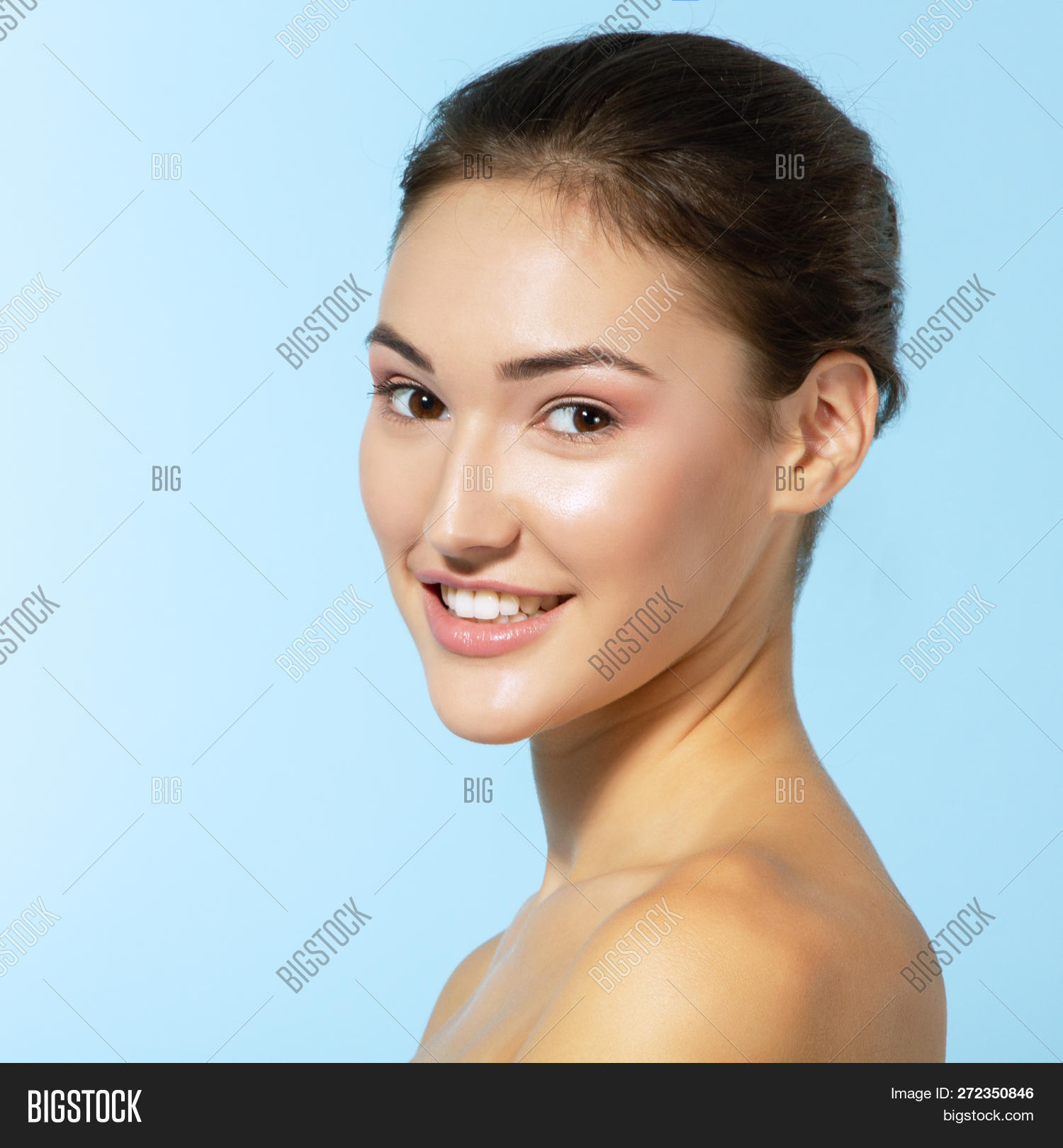 girl smiling face images