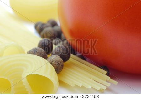 파스타, 후추, 토마토