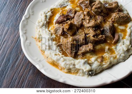 Turkish Food Hunkar Begendi Made With Eggplant And Meat.