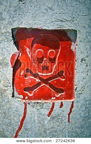 danger ! Skull and bones