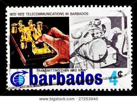 BARBADOS - CIRCA 1972: Et frimærke, trykt i Barbados viser telegraphi, circa 1972
