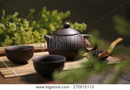 Image Of Chinese Puple Clay Teapot And Cups
