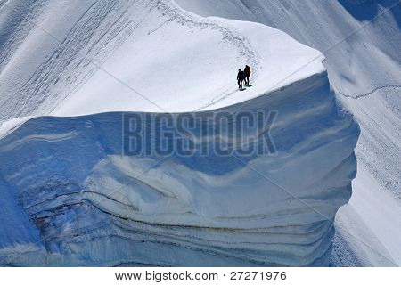 Alpinisti sulla cresta di Rochefort, Francia