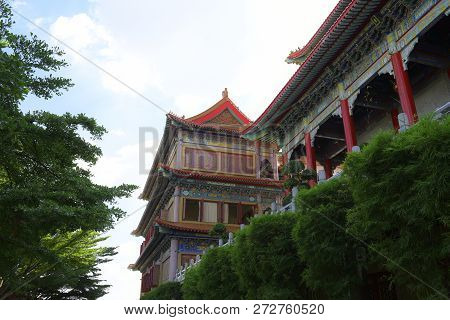 Wat Borom Raja Kanjanapisek Or Wat Leng Nei Yi 2, The Traditional Chinese Style Temple In Nonthaburi