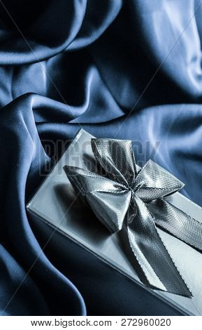 The Perfect Wedding Present