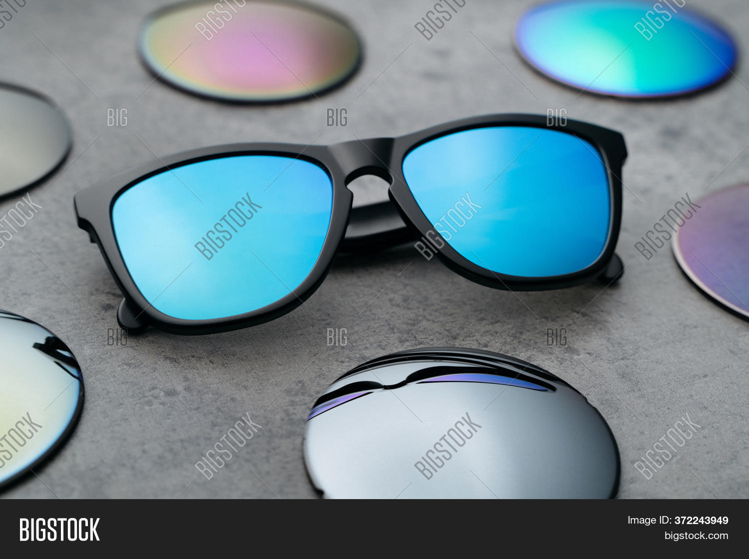 sunglasses free replacement