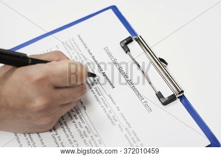Filling And Signing Dealer And Sub-dealer Agreement