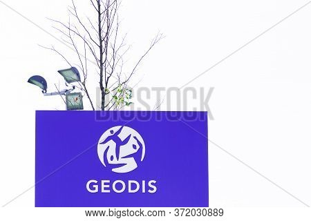 Bordeaux , Aquitaine / France - 10 30 2019 : Geodis Logo Office Part Of Sncf Group Freight Transport