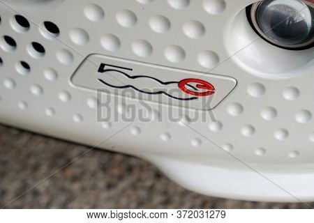 Bordeaux , Aquitaine / France - 11 19 2019 : Fiat 500e Electric Detail Vehicule Front Car