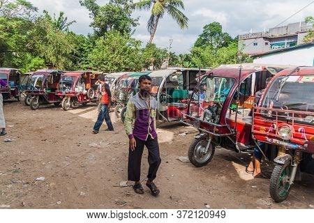 Bogra, Bangladesh - November 7, 2016: Electric Rickshaws In Bogra Bangladesh