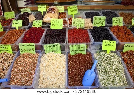 Ankara, Beypazari/turkey - 06.09.2020: Spices And Dried Foods Are In The Bucket. Beypazari Price Tag