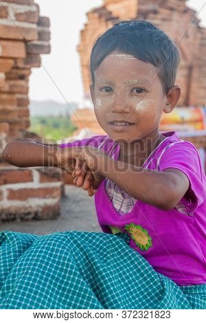 Bagan, Myanmar - December 9, 2016: Local Girl At The Temple No 860 In Bagan, Myanmar