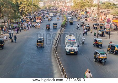 Aurangabad, India - February 6, 2017: View Of Traffic On A Road In Aurangabad, Maharasthra State, In