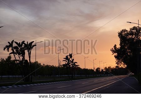 A Lonly Empty Road By The Time Of Sunset