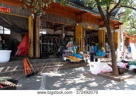 February 2019. Shaxi. Halfway Between Dali And Lijiang, Between The Fields And Mountains Of Yunnan, 