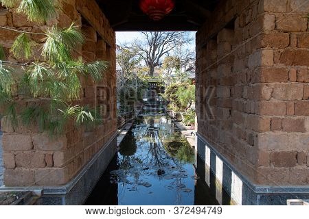 February 2019. Shaxi. Halfway Between Dali And Lijiang, Between The Fields And Mountains Of Yunnan, 