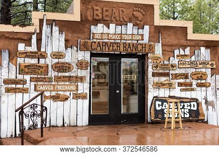 Williams, Az 86046. U.s.a. June 6, 2018. Bearizona Wildlife Park