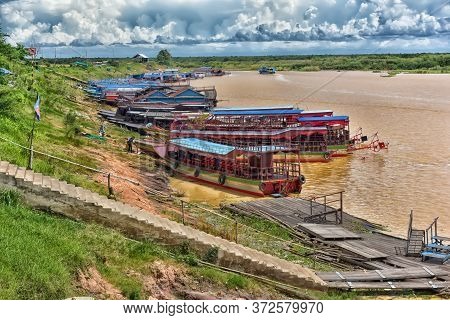 Lake Tonle Sap, Combodia - 28.06.2017: Chong Knies Village, Tonle Sap Lake, The Largest Freshwater L