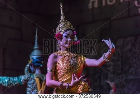 Siem Reap,cambodia - 28.06.2017 :a Group Of Aspara Dancers Were Performing At A Public Perform In Si